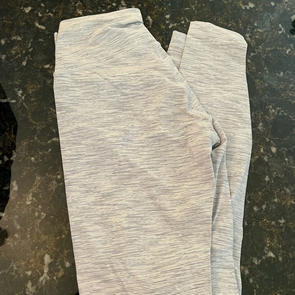 Lululemon leggings 28 inch